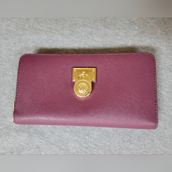 Michael Kors Large Tote and Wallet - Picture 14 of 15